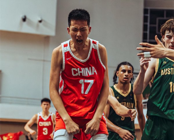 悦倍网 轰15+11！中国男篮又一14岁2米11中锋崛起：下一个杨瀚森是他？